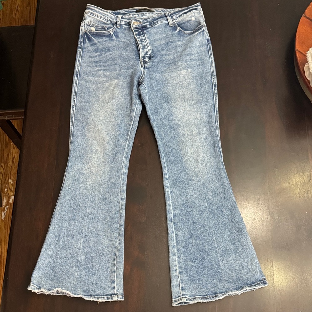 Flying Monkey High Rise Super Flare Blue Jeans Size 31